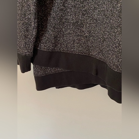 🐦⬛HOST PICK🐦⬛ Liz Claiborne Weekend Metallic Glitter Pullover Sweater size L - Picture 2 of 5
